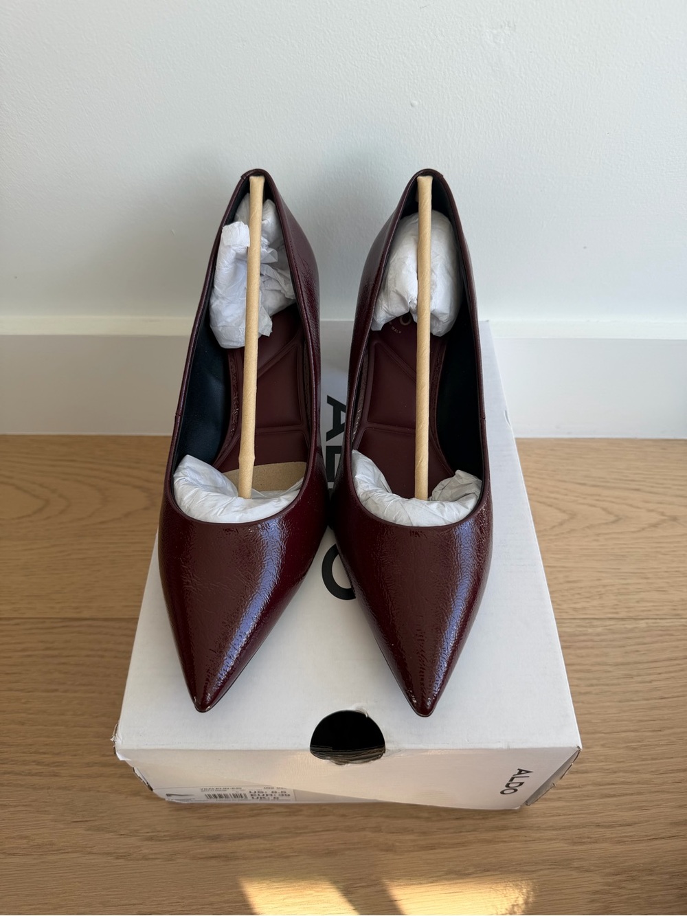 Aldo Women's Size 8.5 - Pointed Block Heel Pumps in Burgundy - Picture 5 of 7